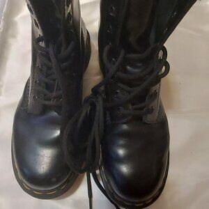 Dr Martens Made in Thailand size 37 black leather